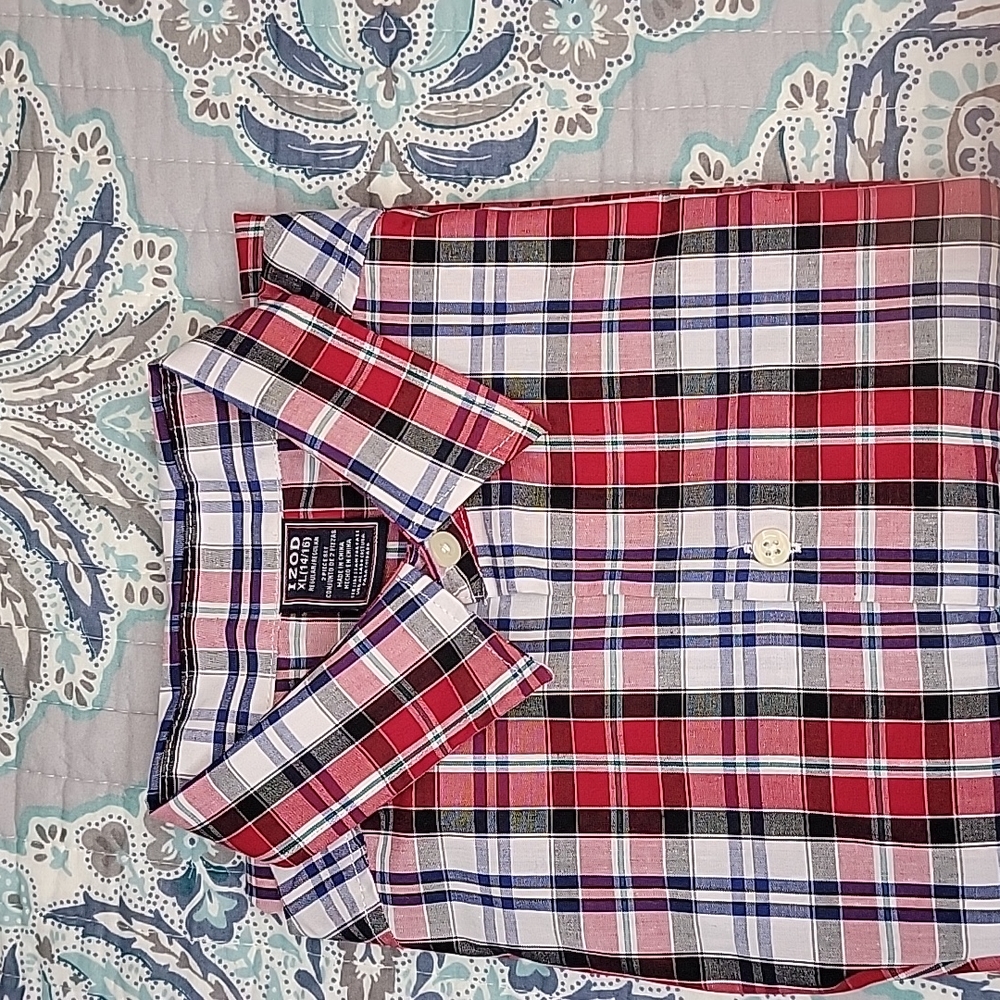 IZOD Boys button down shirt - Picture 3 of 3